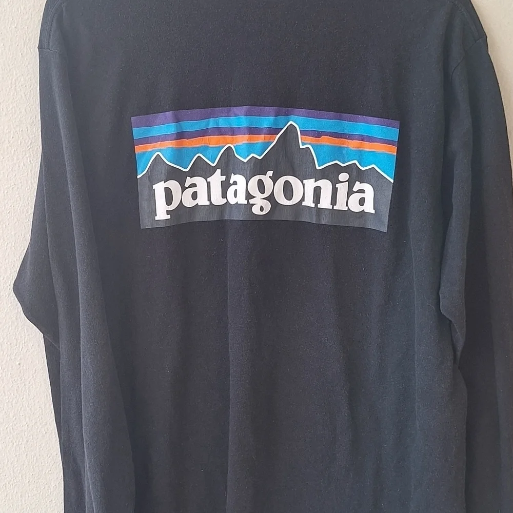 Patagonia Responsibili Logo Tee Black Long Sleeve T-Shirt Size M